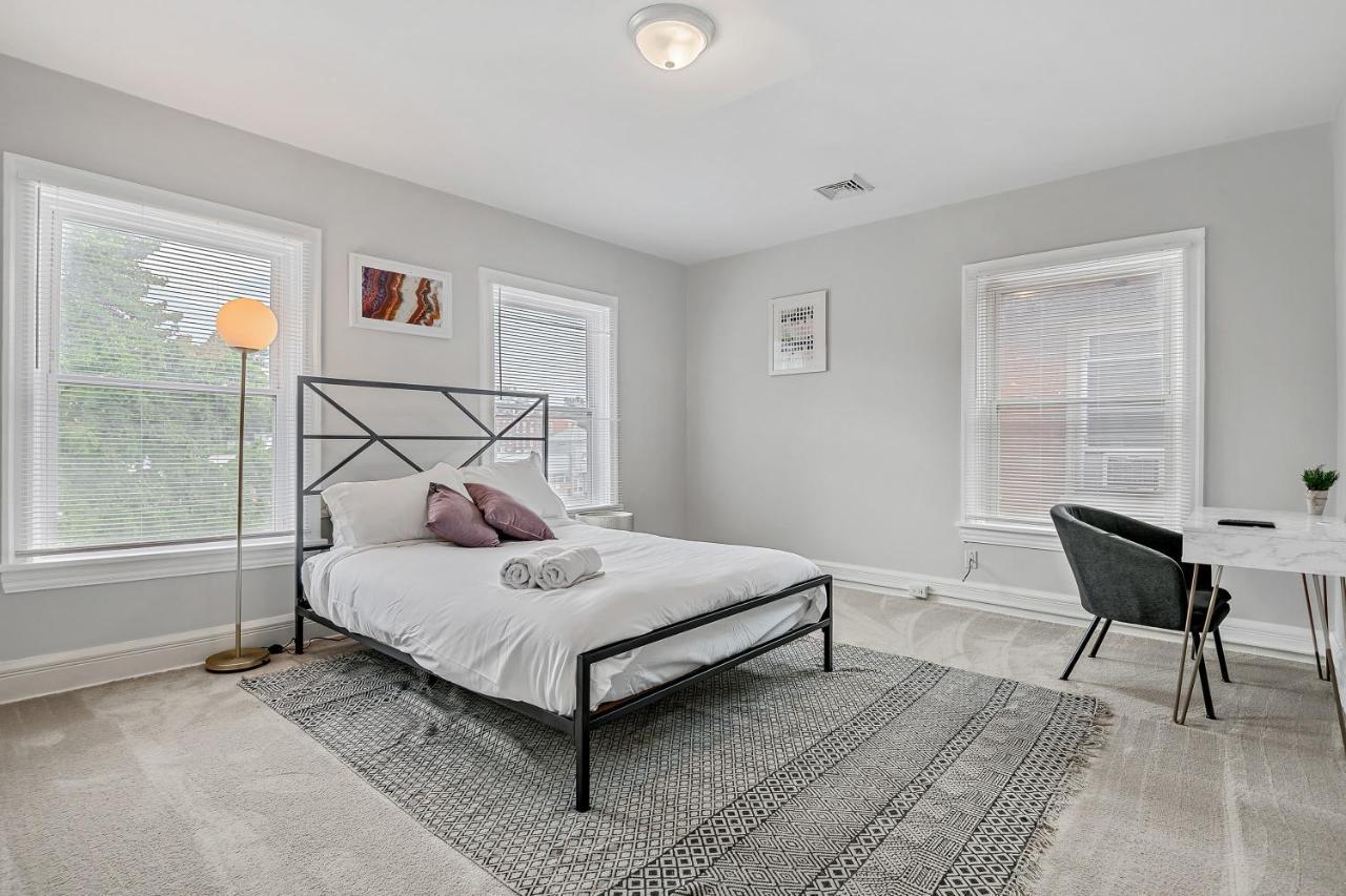 Unique And Bright 3br In Uptown